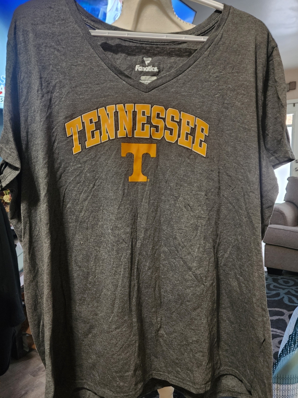 Fanatics Tennessee Gray V-Neck Tee with Orange Logo Sz 3X New Without Tags